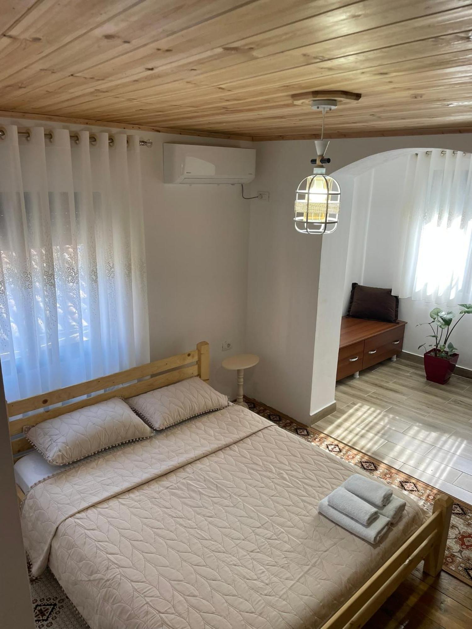 Guesthouse Kroi City Center Berat Exterior photo