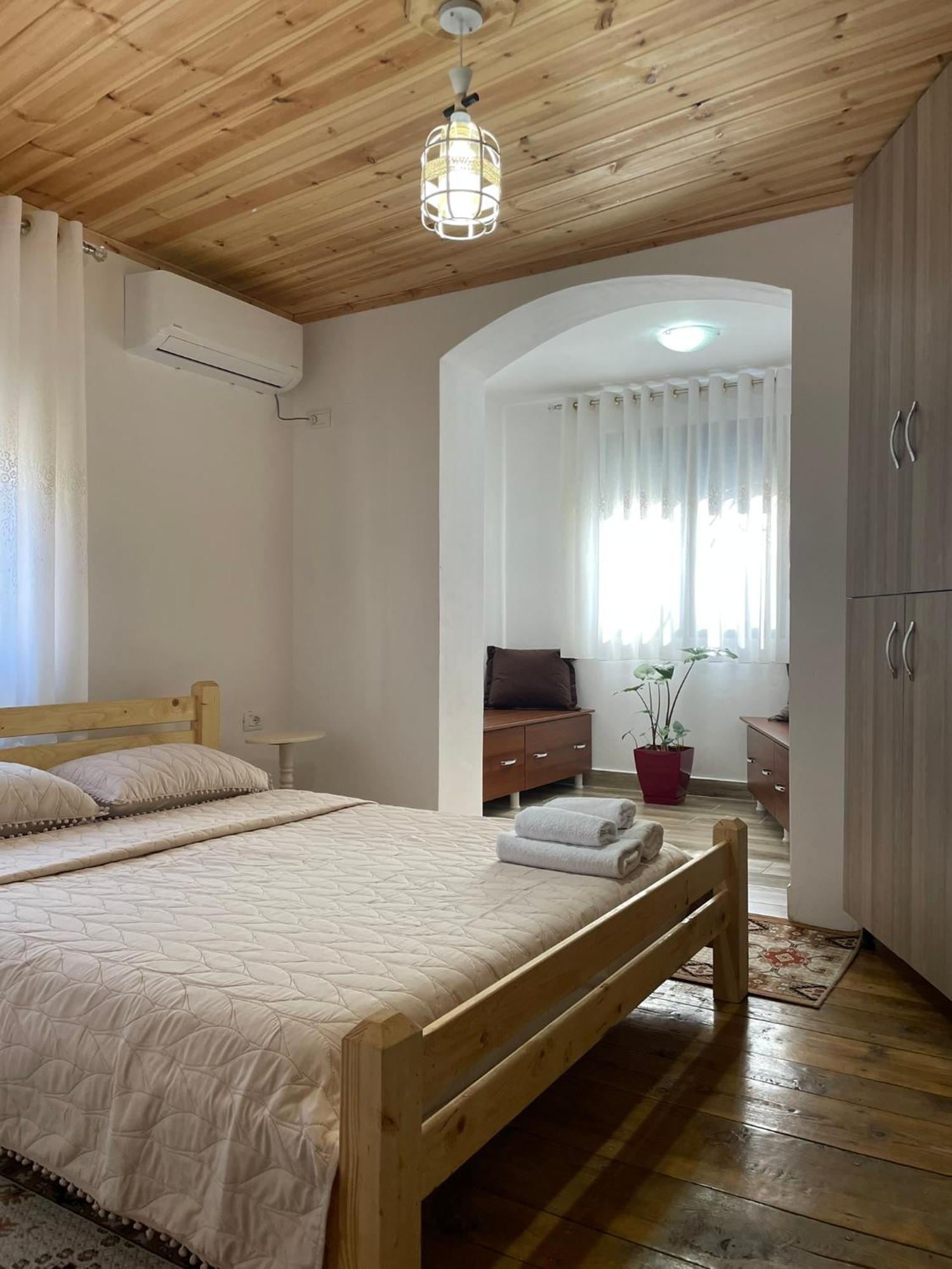Guesthouse Kroi City Center Berat Exterior photo